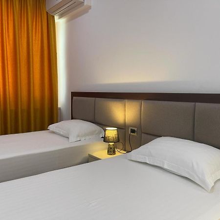 3B Suites Boutique Hotel Саранде Екстериор снимка