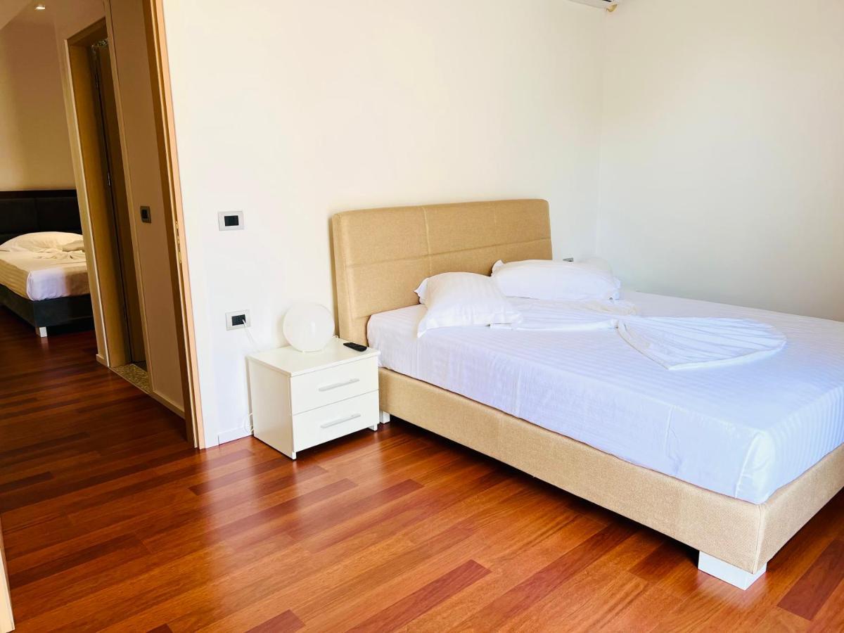 3B Suites Boutique Hotel Саранде Екстериор снимка