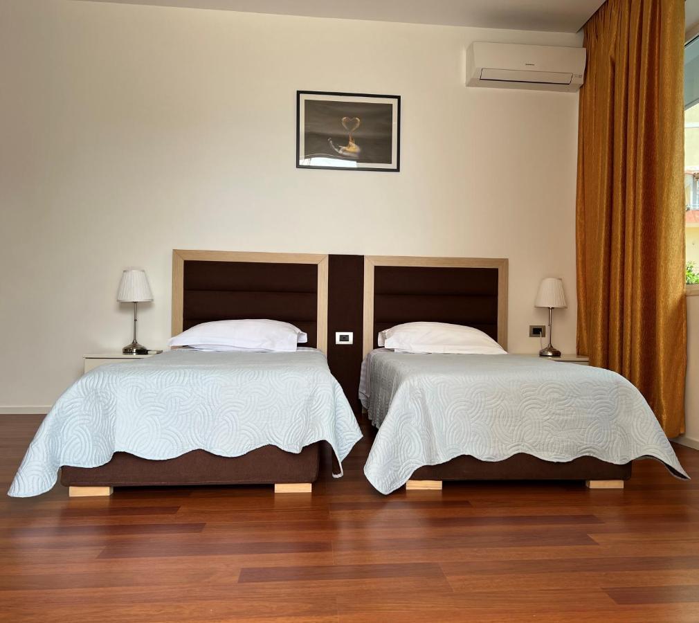 3B Suites Boutique Hotel Саранде Екстериор снимка