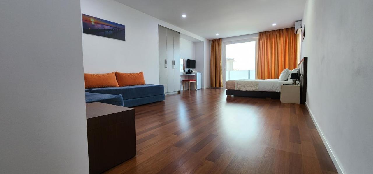 3B Suites Boutique Hotel Саранде Екстериор снимка