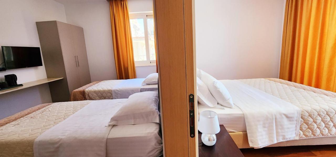 3B Suites Boutique Hotel Саранде Екстериор снимка