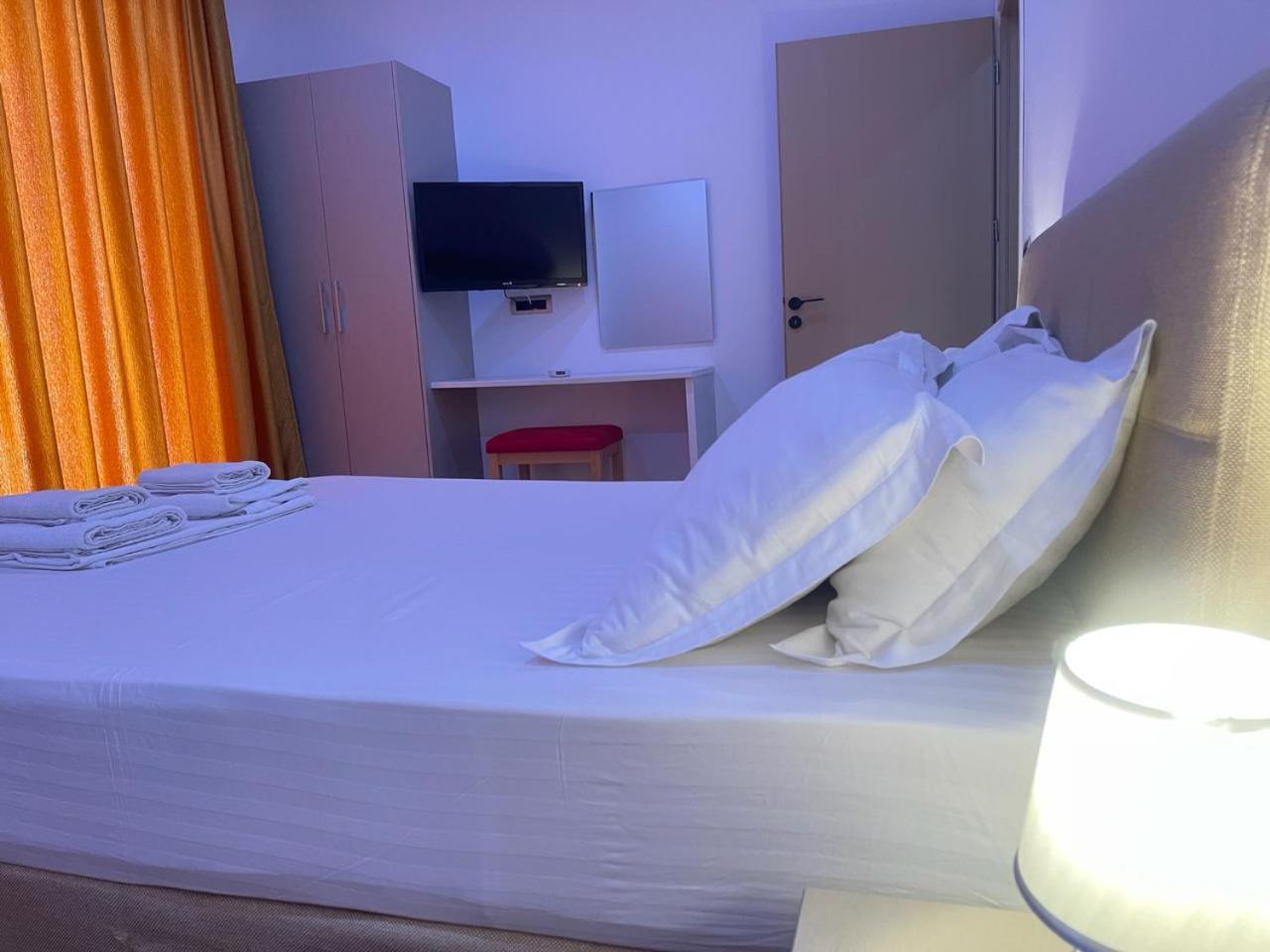 3B Suites Boutique Hotel Саранде Екстериор снимка
