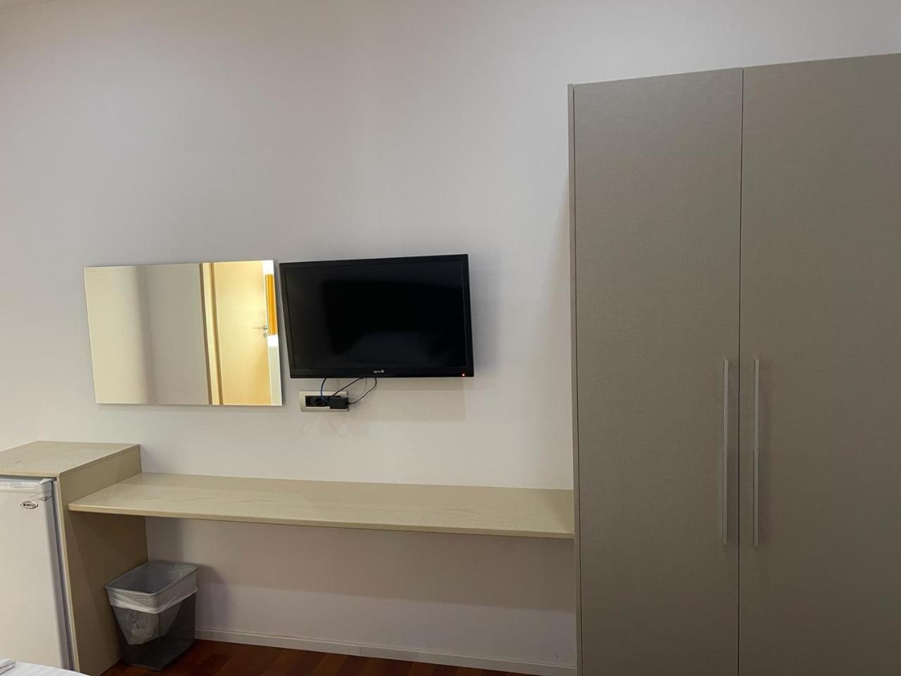 3B Suites Boutique Hotel Саранде Екстериор снимка