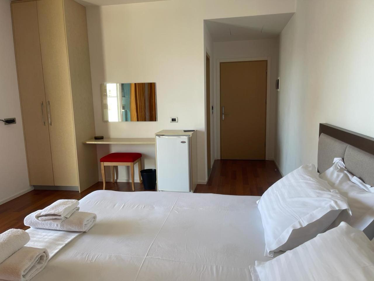 3B Suites Boutique Hotel Саранде Екстериор снимка